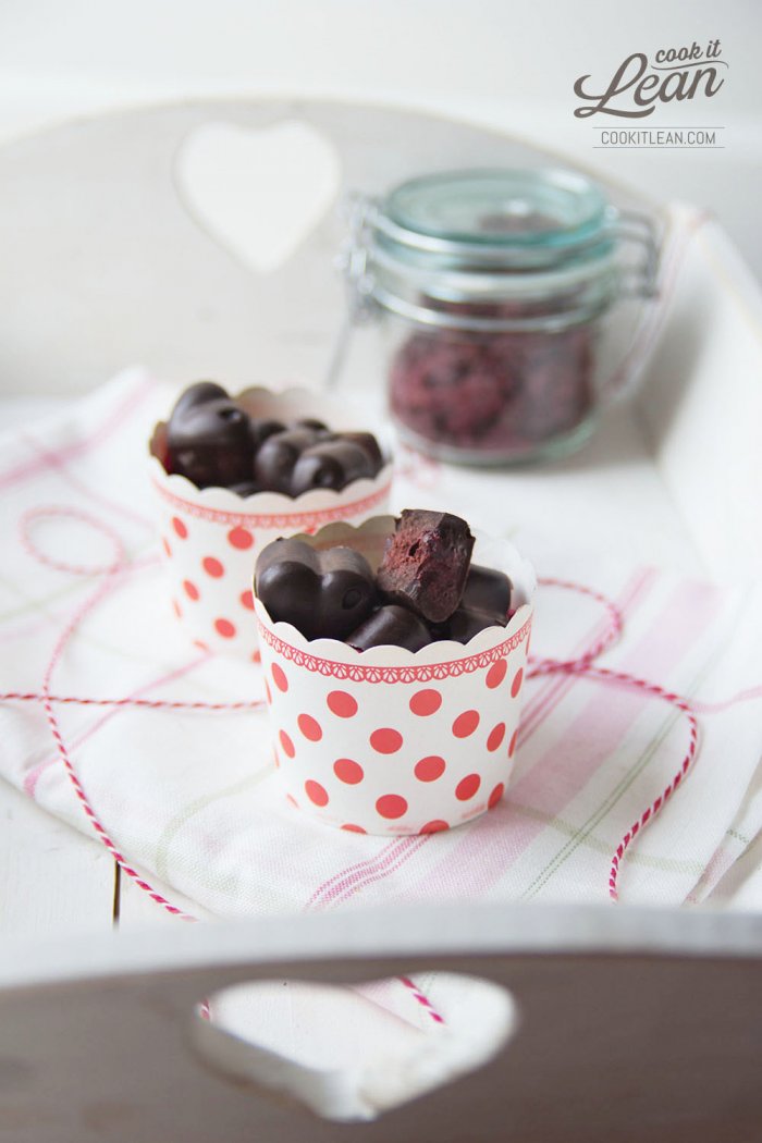 paleo pralines with raspberry